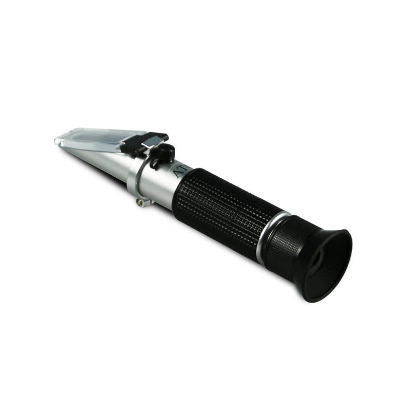 Refractometer (0 to 32% Brix scale. Wort SG: 1.000 ~ 1.120)